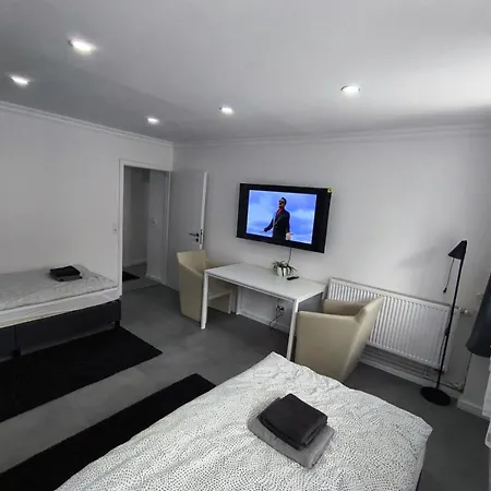 Lägenhet Ferien Und Monteurwohnung In