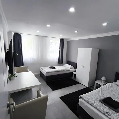 Apartment Ferien Und Monteurwohnung In *